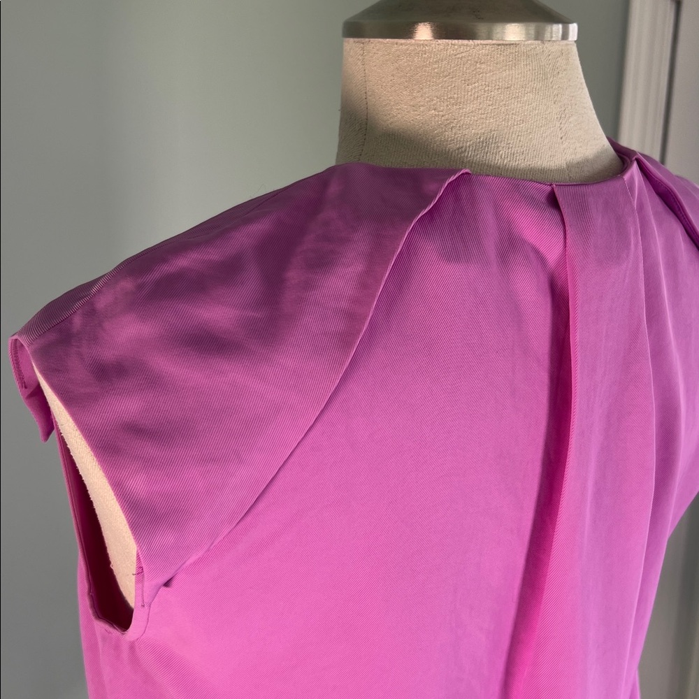 Banana Republic purple magenta pleated crepe blouse split V-neck cap sleeves S - Picture 6 of 11
